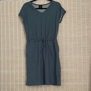 Green Sheath Midi Dress with V-Neck